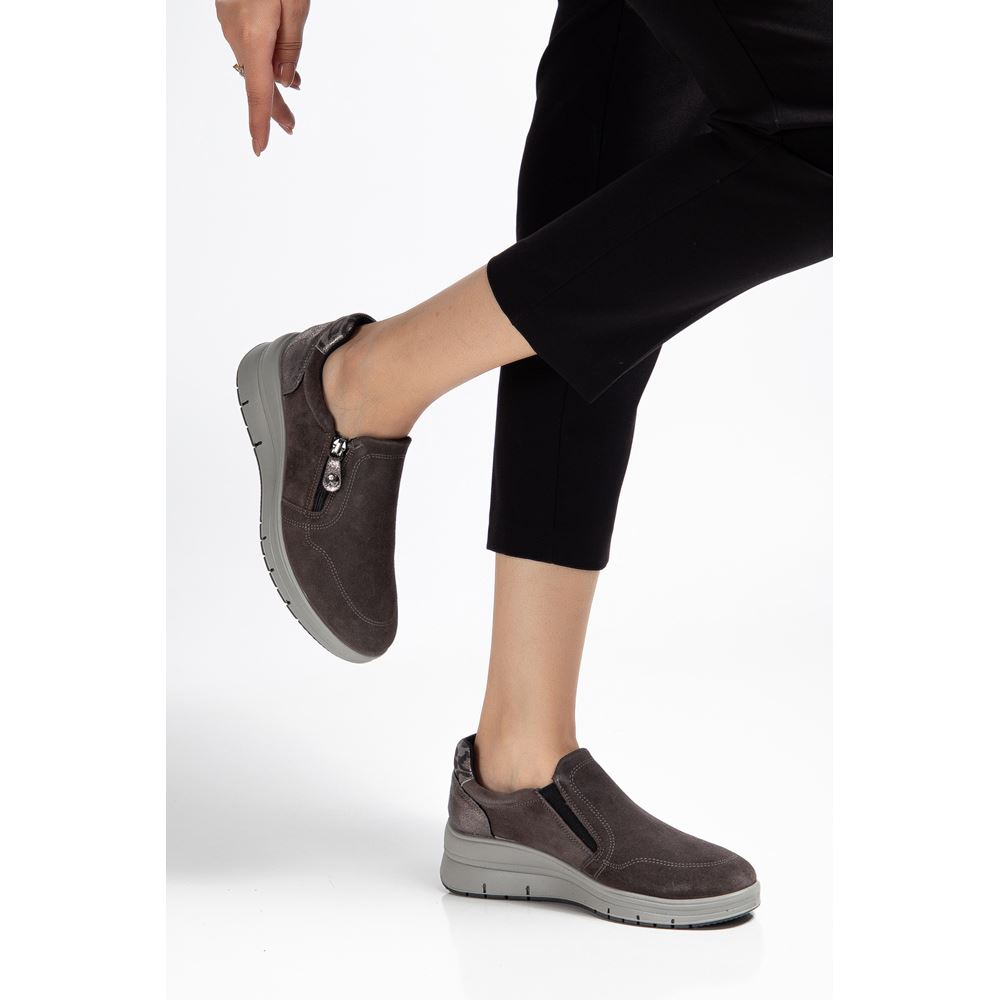 856151 GREY MAC ITALY  COMFORT