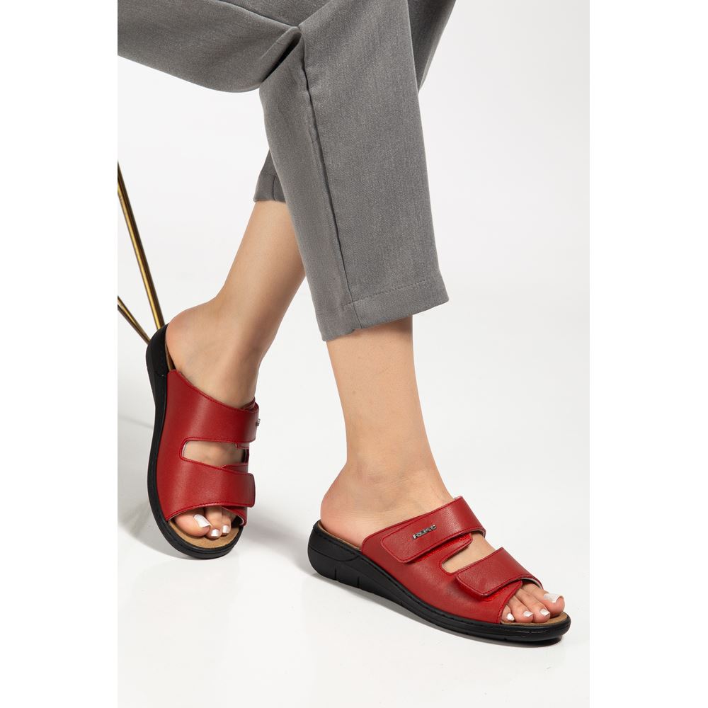 2811 KIRMIZI İç Tabanı Çıkan Hakiki Deri Ortopedik Terlik