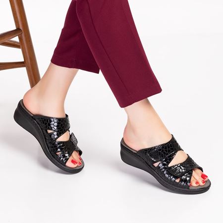 1365808 SİYAH TURTLE TABANI ÇIKAN HAKİKİ DERİ ORTOPEDİK TERLİK