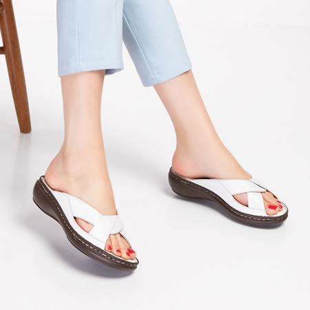 203 Beyaz Hakiki Deri Masaj Etkili Terlik