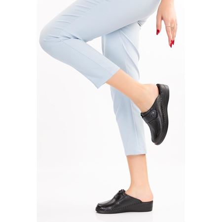 790 SİYAH Hakiki Deri Ortopedik Topuk Dikeni Özellikli Terlik