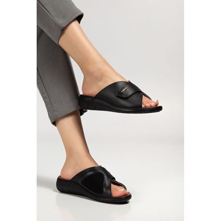 2833 SİYAH  İç Tabanı Çıkan Halluks Valgus Bunyon Kemik Çıkıntısına Özel Hakiki Deri Ortopedik Terlik